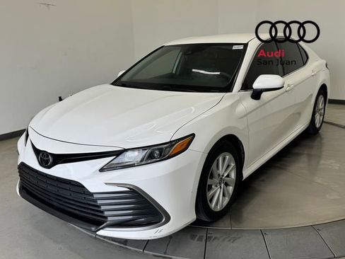 Used 2022 Toyota Camry LE image 13