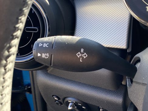 Used 2023 MINI Cooper 2-Door Hardtop image 26