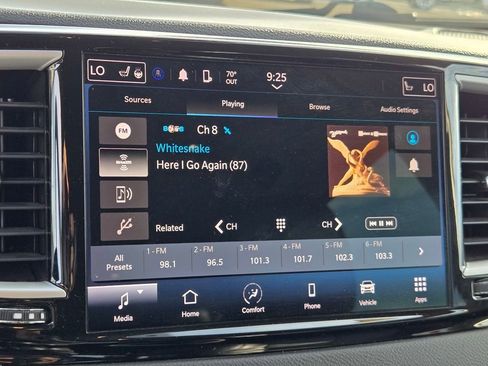 Used 2022 Chrysler Pacifica Touring-L image 22