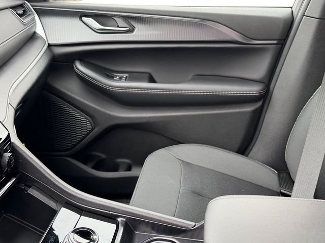 New 2026 Jeep Grand Cherokee Laredo X AWD/4WD image 19