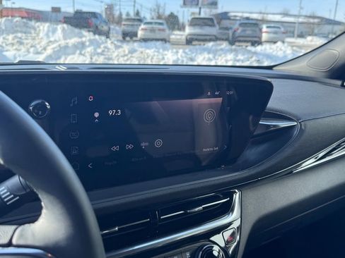 Used 2024 Buick Envista Sport Touring w/ Convenience I Package image 16