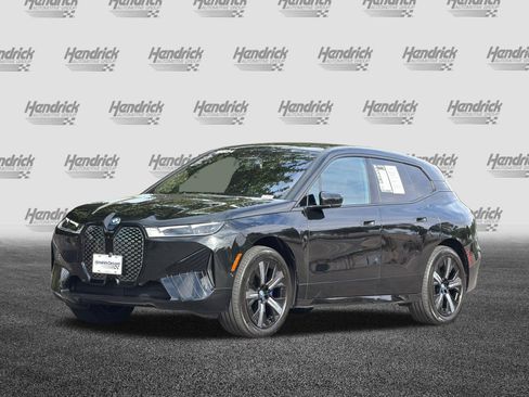 Used 2024 BMW iX xDrive50 w/ Premium Package AWD/4WD image 9