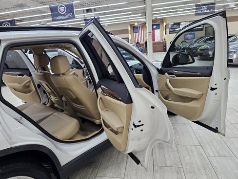 Used 2015 BMW X1 xDrive28i image 16