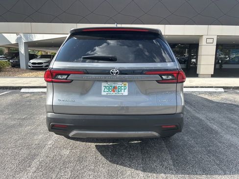 Used 2025 Toyota Grand Highlander AWD Hybrid image 3