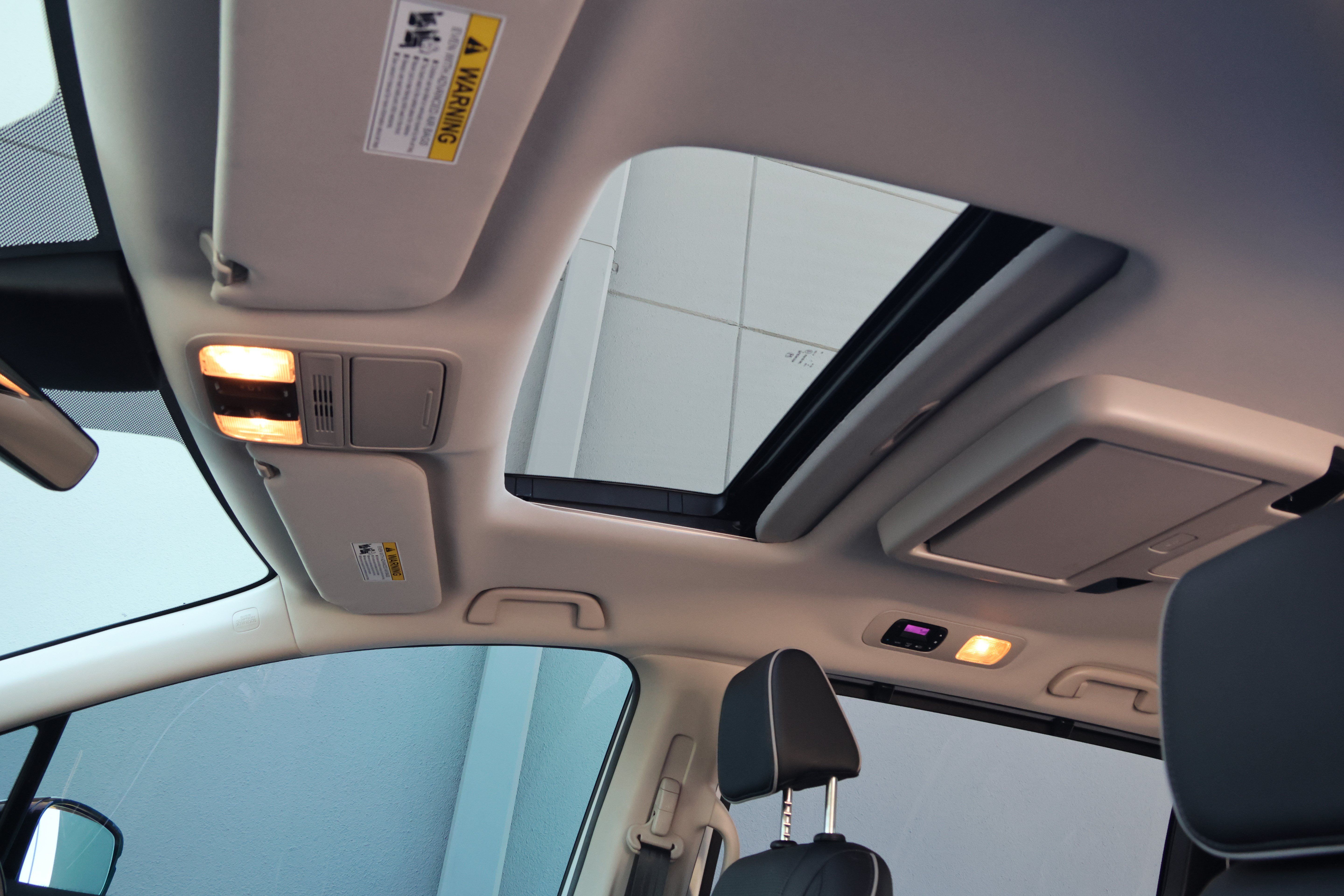 Used 2025 Honda Odyssey Elite image 33