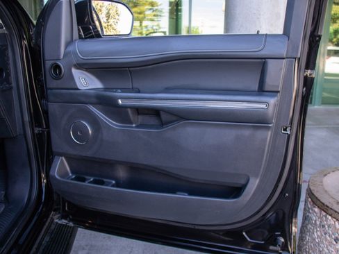 Used 2024 Ford Expedition Max XLT image 20