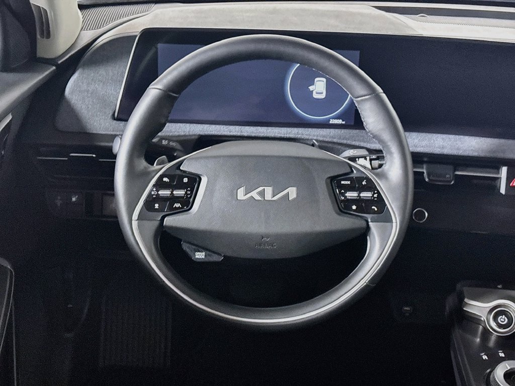 Used 2024 Kia EV6 Light AWD/4WD image 13