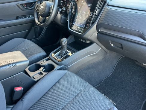 Used 2025 Subaru Forester Premium AWD/4WD image 15