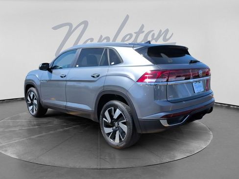 Used 2025 Volkswagen Atlas Cross Sport SE AWD/4WD image 8