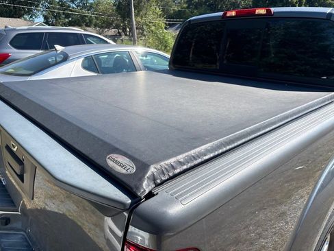 Used 2020 Nissan Frontier SV RWD image 9