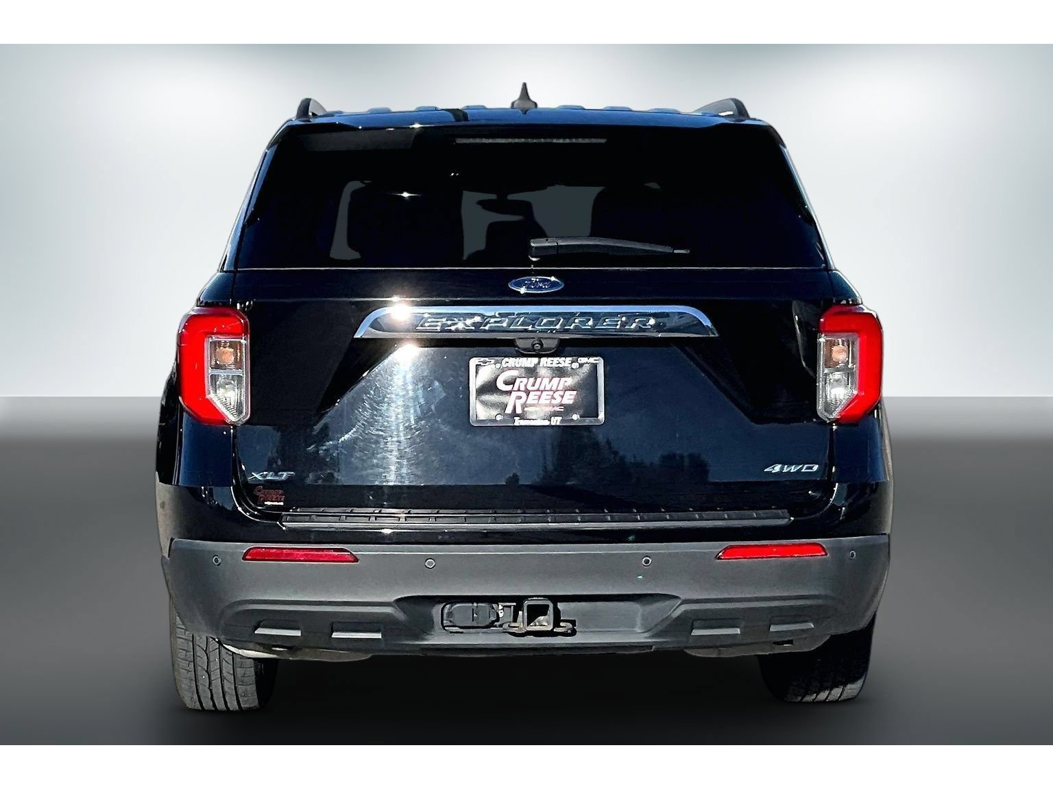 Used 2021 Ford Explorer XLT w/ Class III Trailer Tow Package AWD/4WD image 5