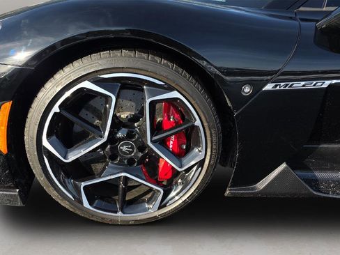 Used 2022 Maserati MC20 Coupe image 16