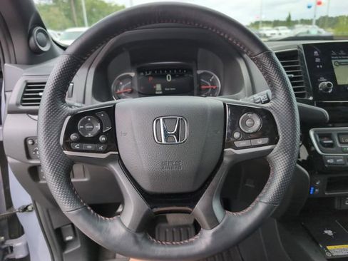 Used 2025 Honda Passport Black Edition image 23