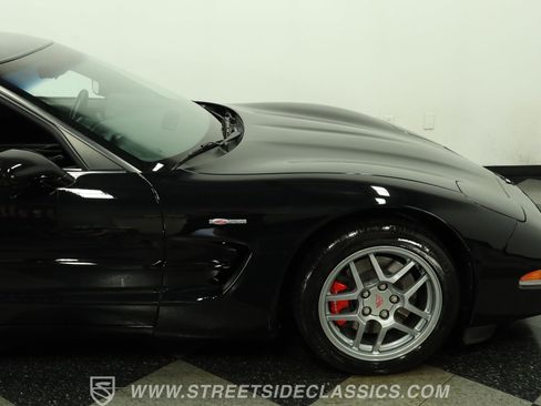 Used 2001 Chevrolet Corvette Z06 w/ Memory Pkg RWD image 29