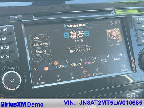 Used 2020 Nissan Rogue SV w/ Premium Package FWD image 28