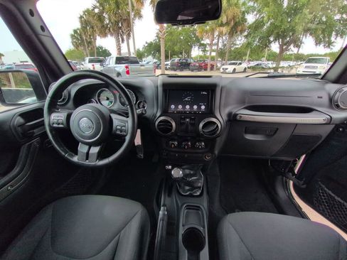 Used 2018 Jeep Wrangler Sport AWD/4WD image 21