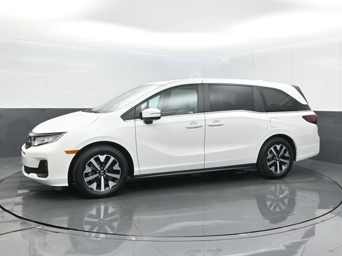Certified 2026 Honda Odyssey EX-L image 10