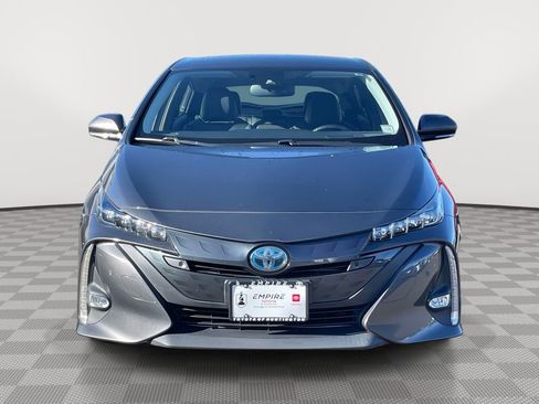 Used 2020 Toyota Prius Prime Limited image 2