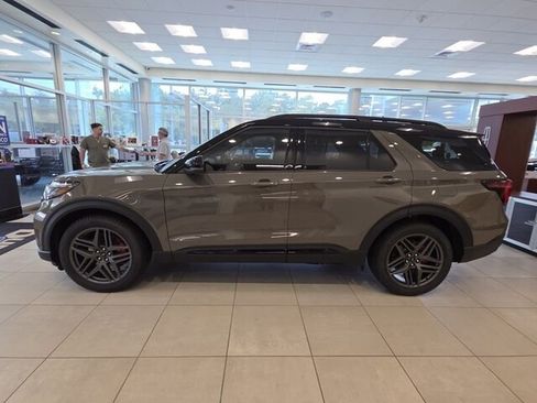 New 2026 Ford Explorer ST w/ Sun And Sound Package RWD image 5