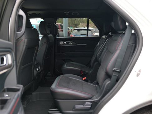 Used 2025 Ford Explorer ST AWD/4WD image 21