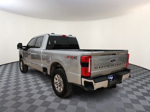 Used 2024 Ford F250 Lariat w/ Lariat Ultimate Package AWD/4WD image 3