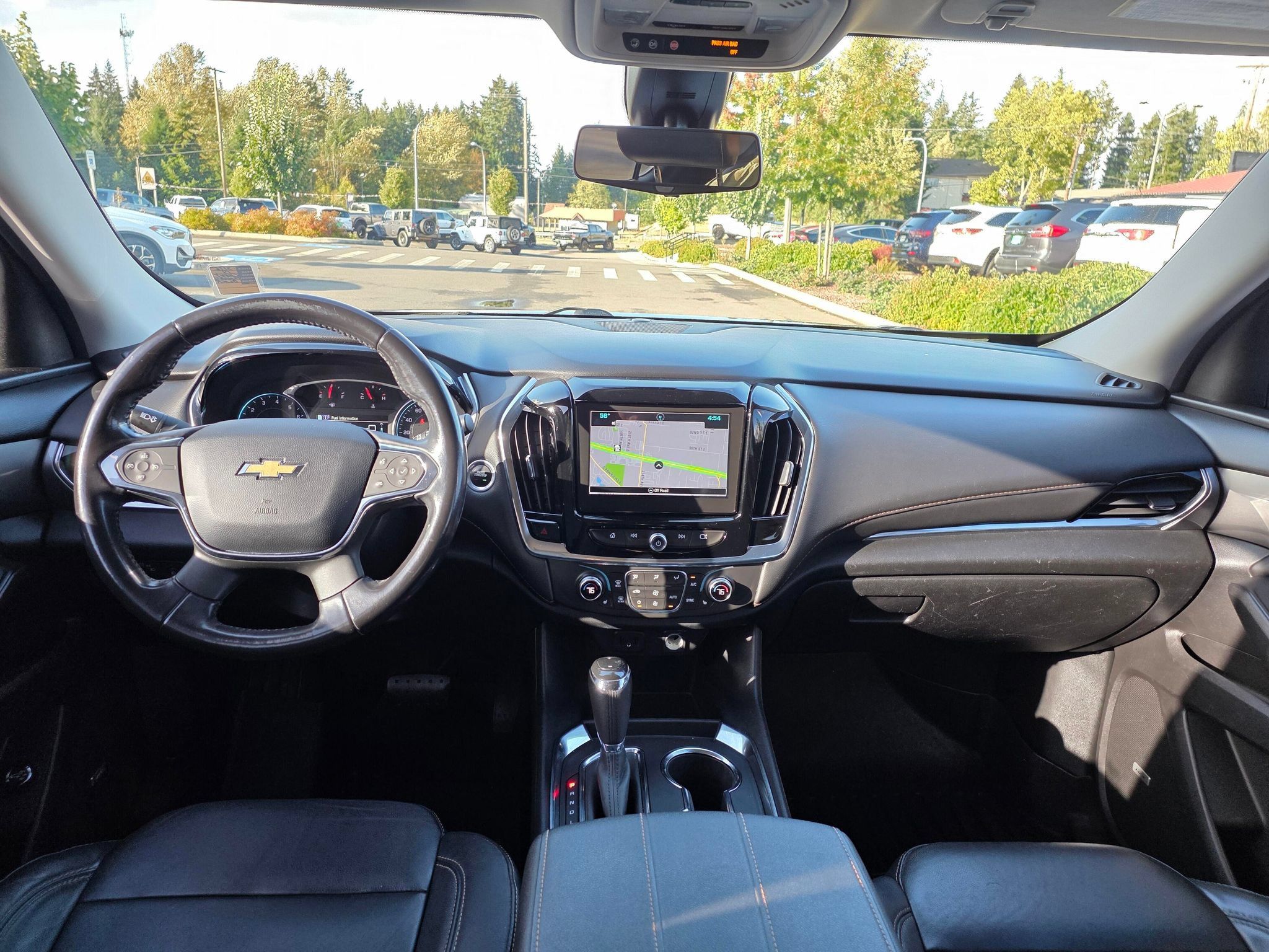 Used 2019 Chevrolet Traverse LT w/ LT Premium Package AWD/4WD image 11