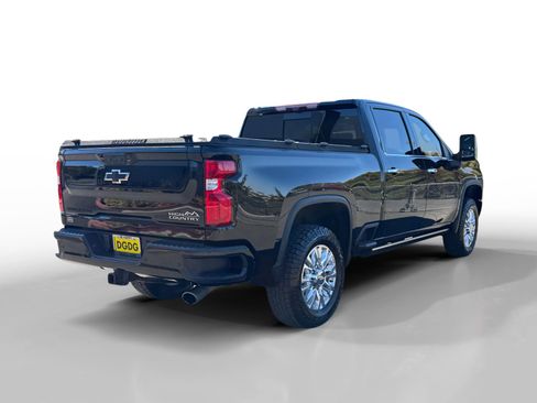 Used 2022 Chevrolet Silverado 2500 High Country w/ LPO, Dark Essentials Package image 5