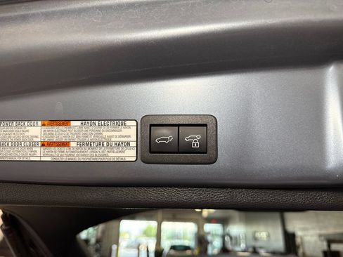 Used 2024 Toyota Corolla Cross XLE w/ Convenience Package AWD/4WD image 14