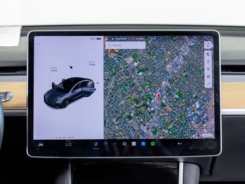 Used 2018 Tesla Model 3 Long Range image 32