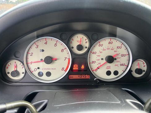 Used 2004 MAZDA MX-5 Miata image 18