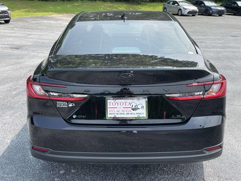 Used 2026 Toyota Camry LE w/ Convenience Package FWD image 4