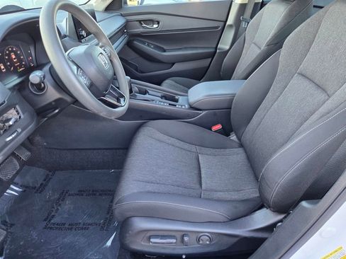 Used 2025 Honda Accord SE image 25