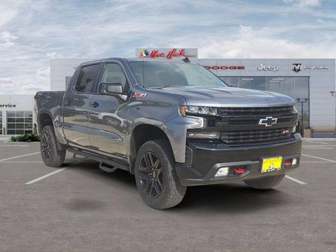 Used 2021 Chevrolet Silverado 1500 LT Trail Boss w/ Bed Protection Package AWD/4WD image 7