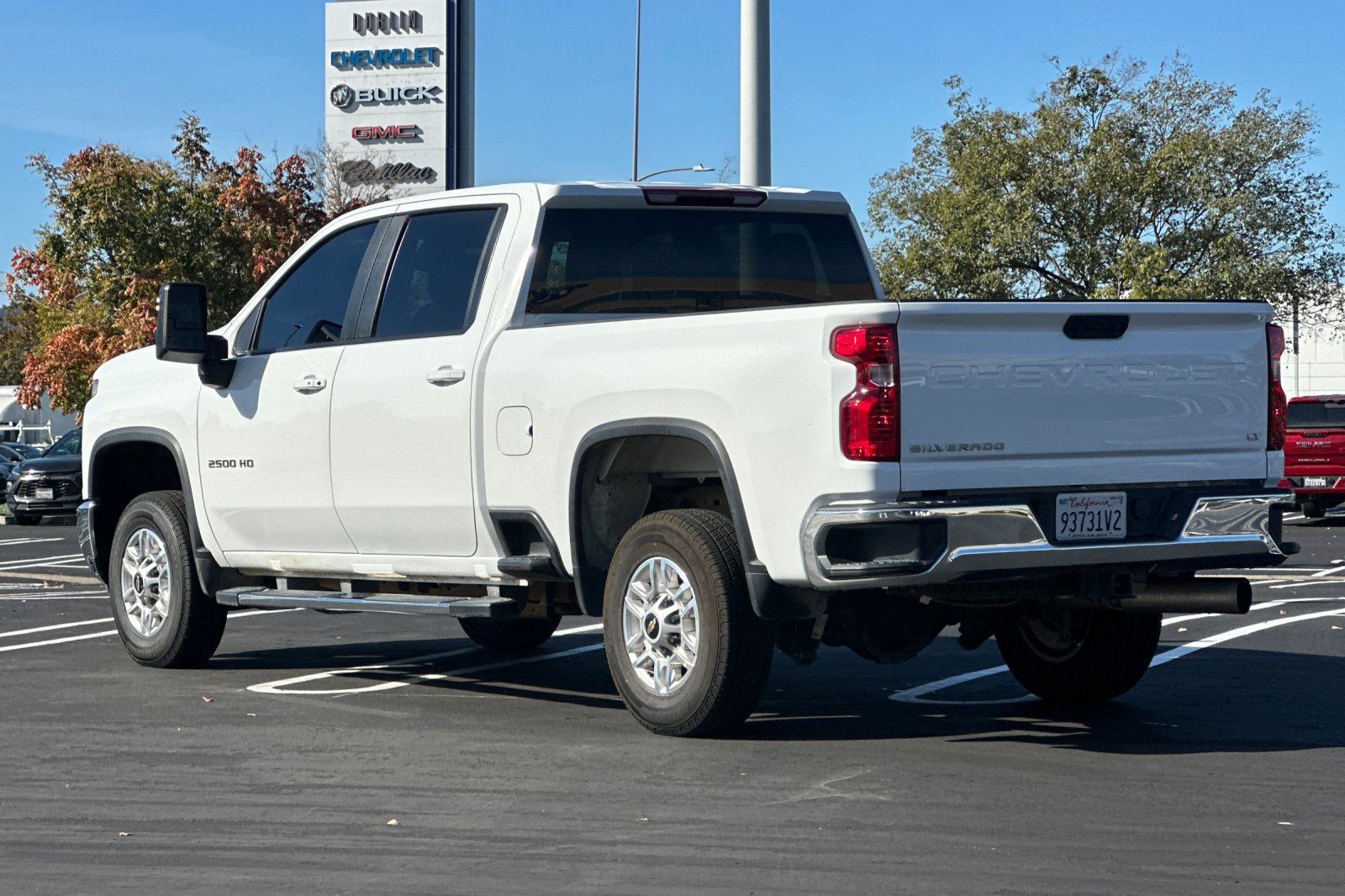 Used 2025 Chevrolet Silverado 2500 LT w/ Convenience Package AWD/4WD image 6