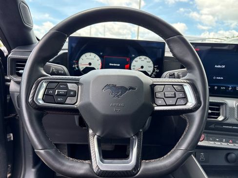 Used 2024 Ford Mustang Coupe RWD image 3