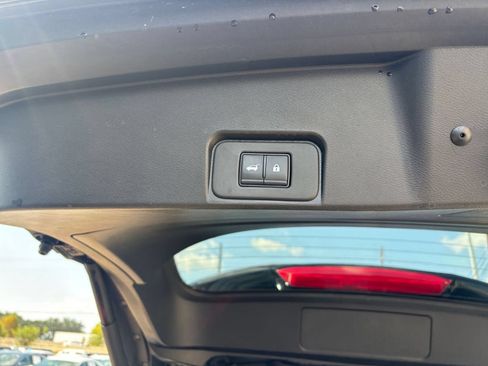 Used 2025 Nissan Rogue SV FWD image 22