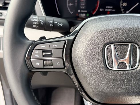 Used 2024 Honda Pilot EX-L image 29