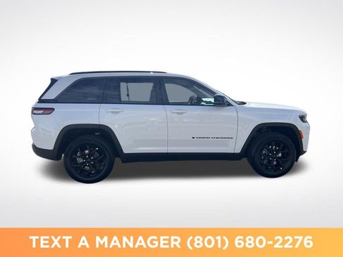 New 2026 Jeep Grand Cherokee Altitude AWD/4WD image 6