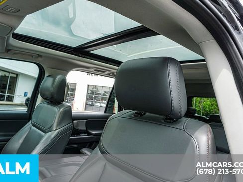 Used 2025 Ford Expedition Active AWD/4WD image 18