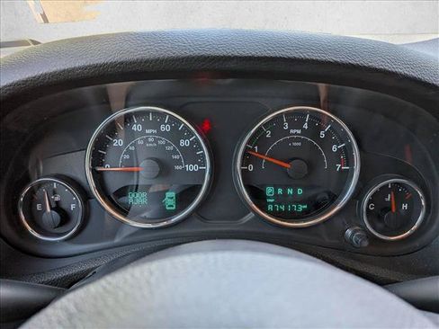 Used 2016 Jeep Wrangler Unlimited Sahara w/ Max Tow Package AWD/4WD image 12