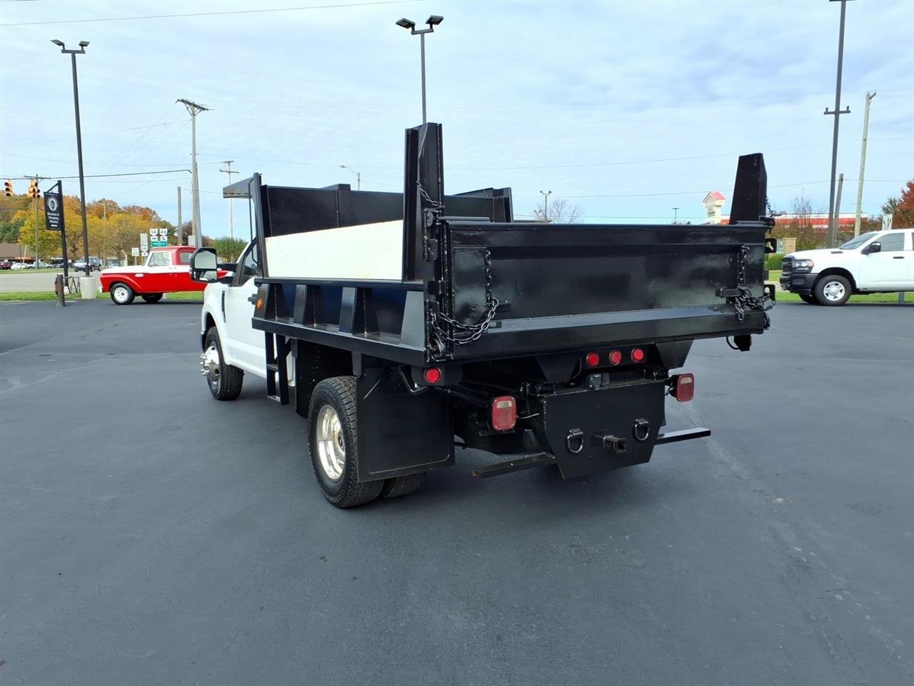 Used 2017 Ford F350 XL w/ Power Equipment Group RWD image 7