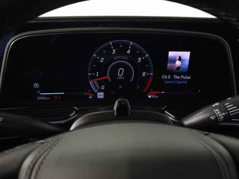 Used 2024 Cadillac Escalade ESV V w/ Heavy-Duty Trailer Package image 27