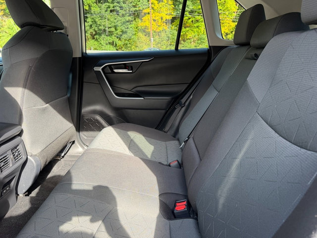 Certified 2025 Toyota RAV4 XLE AWD/4WD image 17