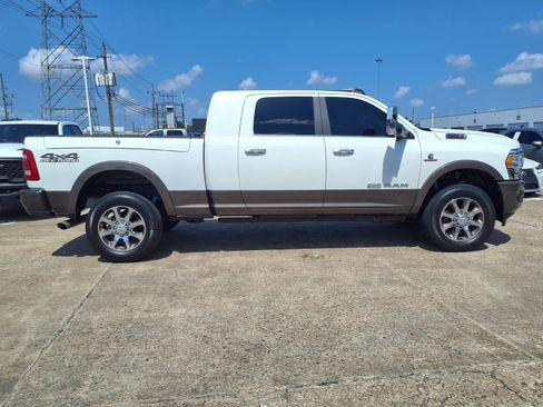 Used 2022 RAM 2500 Limited AWD/4WD image 28