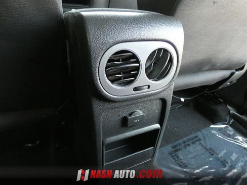 Used 2017 Volkswagen Tiguan S FWD image 40