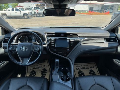 Used 2020 Toyota Camry SE FWD image 20