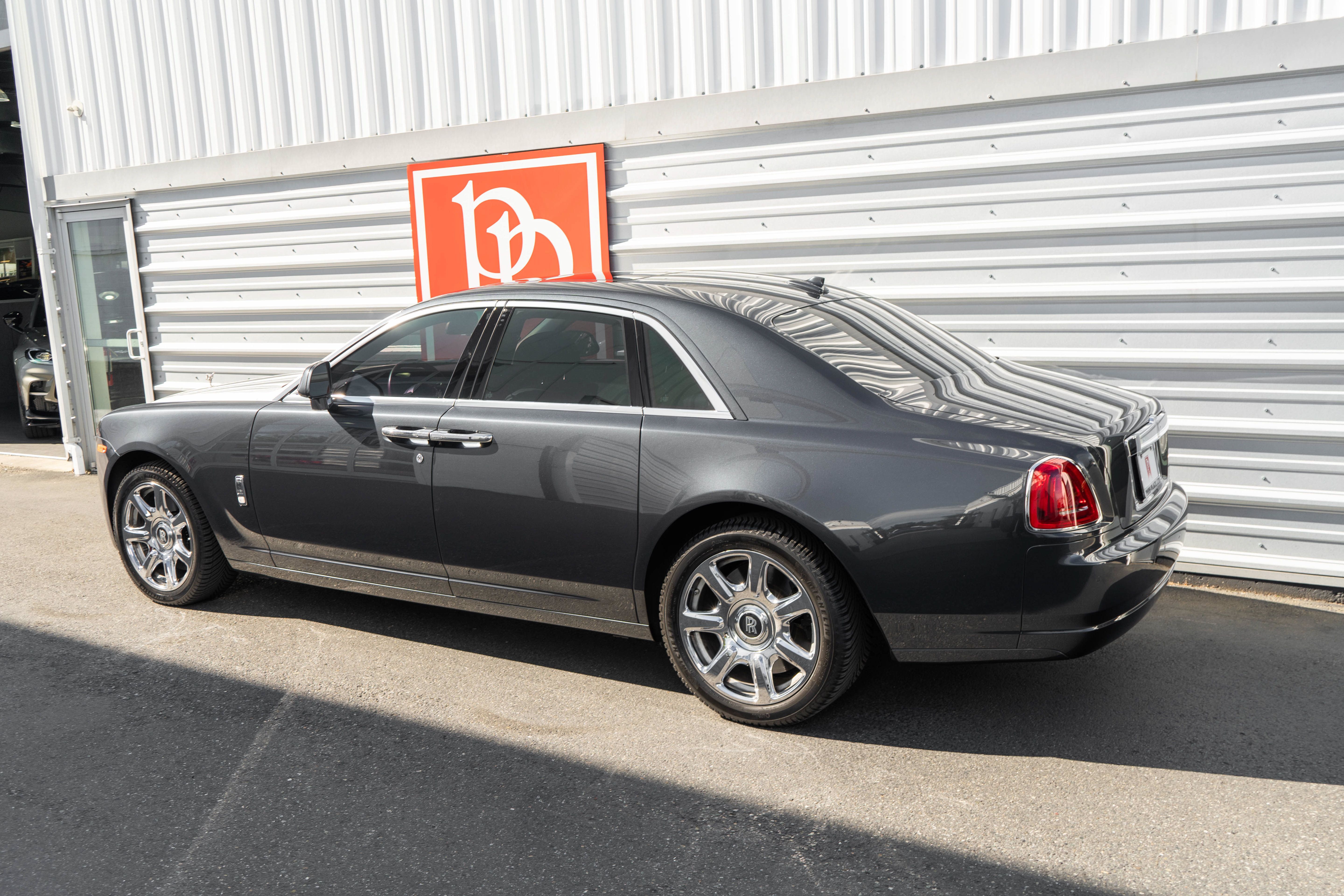 Used 2017 Rolls-Royce Ghost RWD image 45