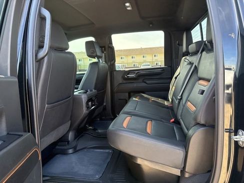 Used 2024 GMC Sierra 2500 AT4 w/ Technology Package image 40