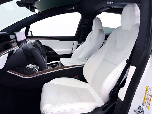 Used 2022 Tesla Model X AWD/4WD image 24