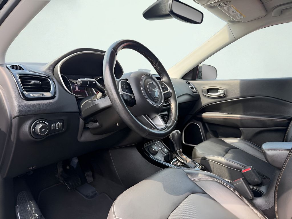 Used 2020 Jeep Compass Limited AWD/4WD image 32